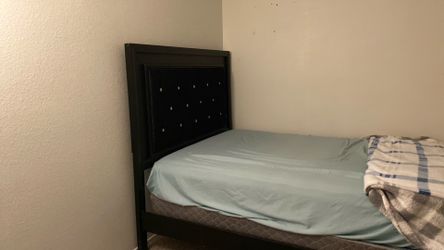 Full Size Bed Great Condition Frame And mattresses