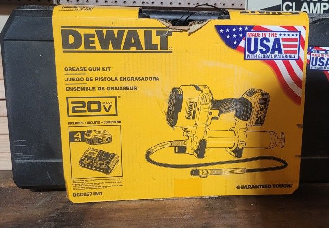 Dewalt Grease Gun Kit (Dcgg571m1)