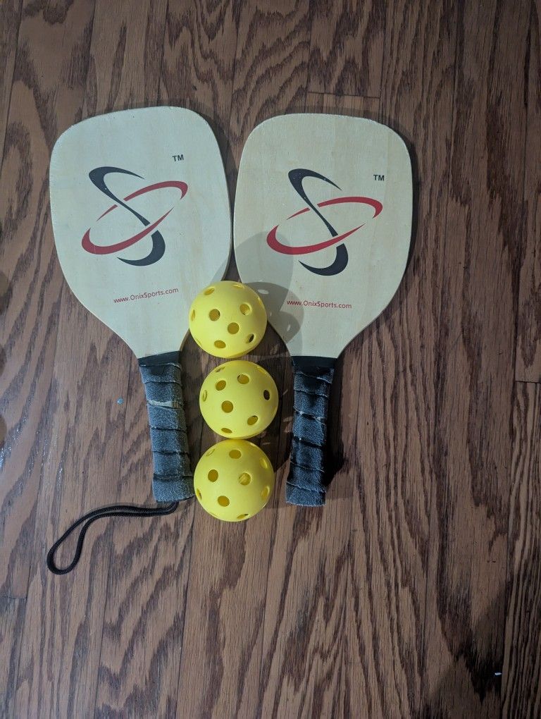 Pickleball Paddles