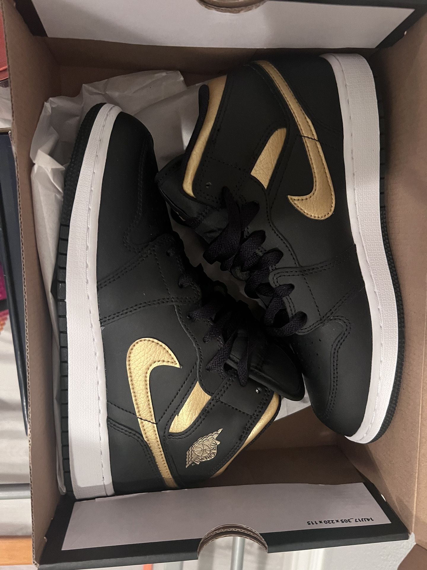 New Air Jordan 1 MID