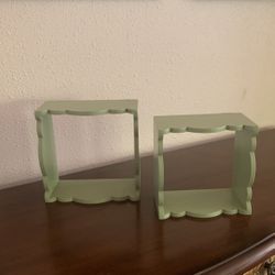 Very Cute Light Green Shelf’s One Is Níger Than The Other Great For Child/baby Room