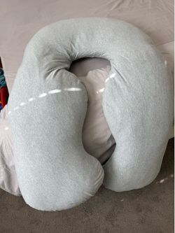 Pregnancy pillow
