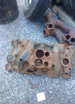 Small block Chevy intake for barrel