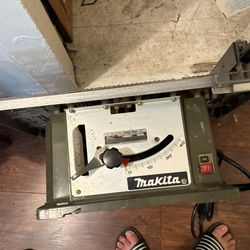 Vintage Makita 2708 Table Saw 8.25 in Blade, 