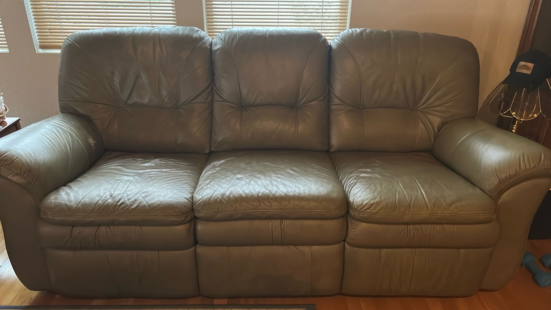 Leather Couch Recliner 
