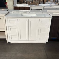 48 8’ Vanity In White 