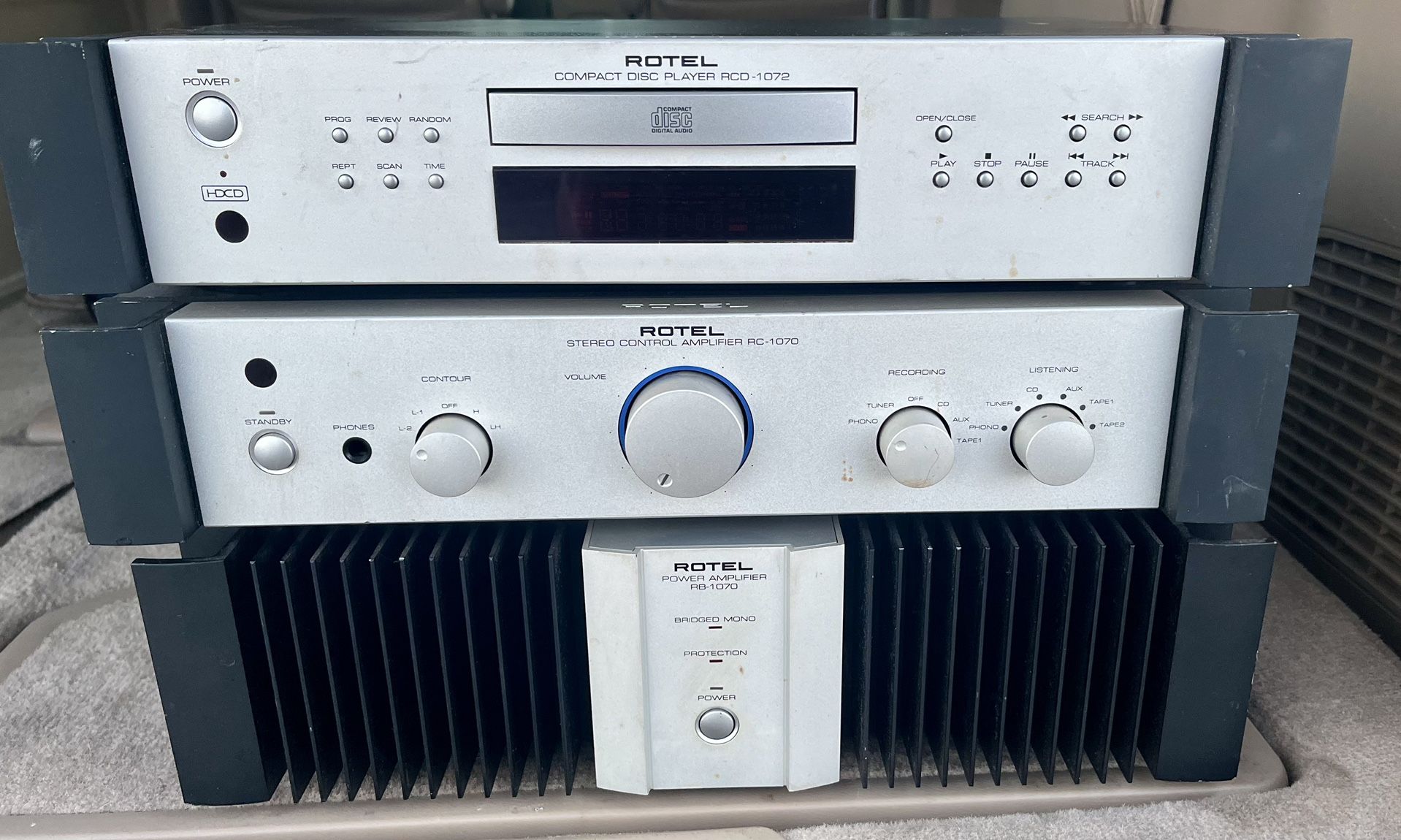 Rotel RB-1070 power amplifier Silver Set CD & Stereo