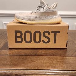 Yeezy 350 Lund Mark