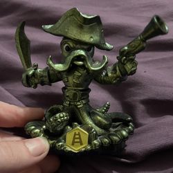 Gold Metallic Wash Buckler Skylander