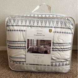 New full/queen comforter set Threshold