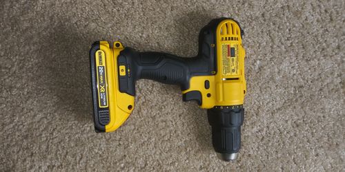 Brand new Dealt 20 v Max XR LITHIUM ION. Battery is not included