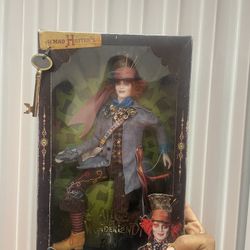 Barbie Disney's Alice in Wonderland The Mad Hatter Doll 2009 Mattel T2104 NRFB