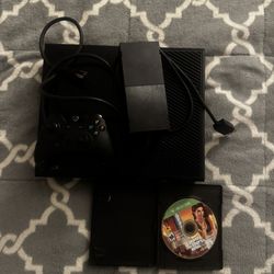 Xbox 1 With Controller And Game 