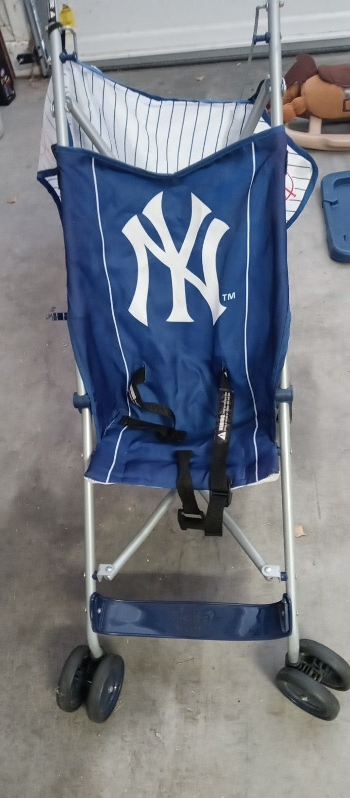 NEW YORK YANKEES Umbrella Stroller/Carriage