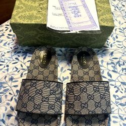 Gucci GG Slides Sandals With Logo Print