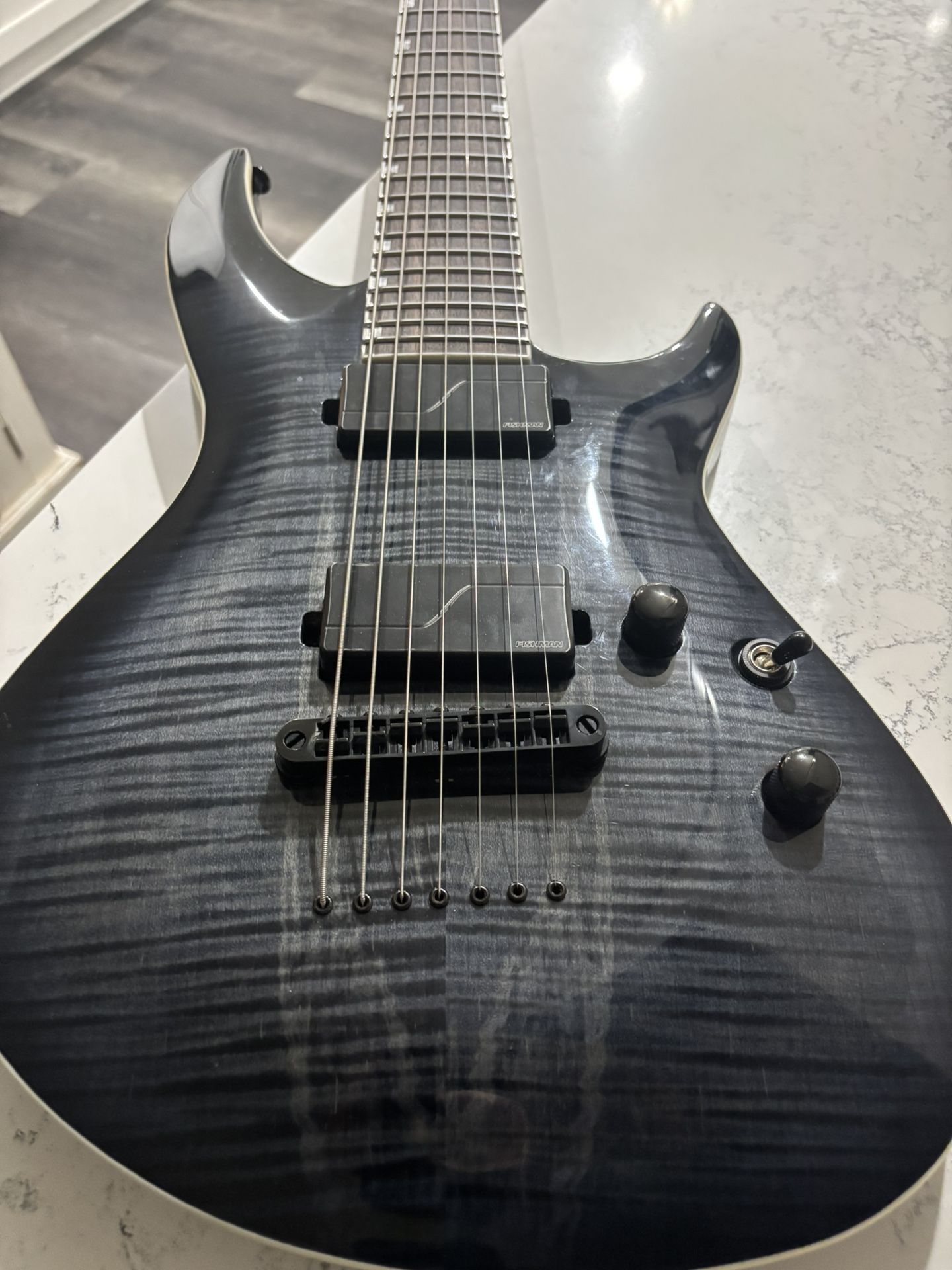 LTD Deluxe H3-1007B W/fishman Pickups (active)