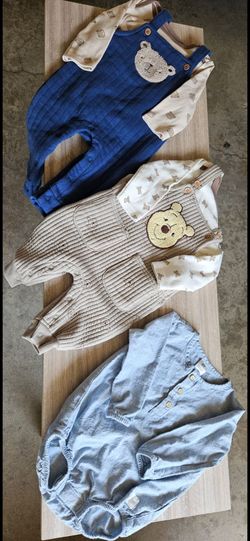 Baby chair and clothing for Boy - 3- to 6-month-old,about 95-100pc/Cash Only/please Read Instructions