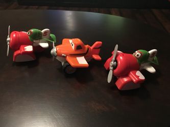 Disney pull and fly planes