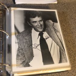 Robert stack autographed 8 x 10 photo