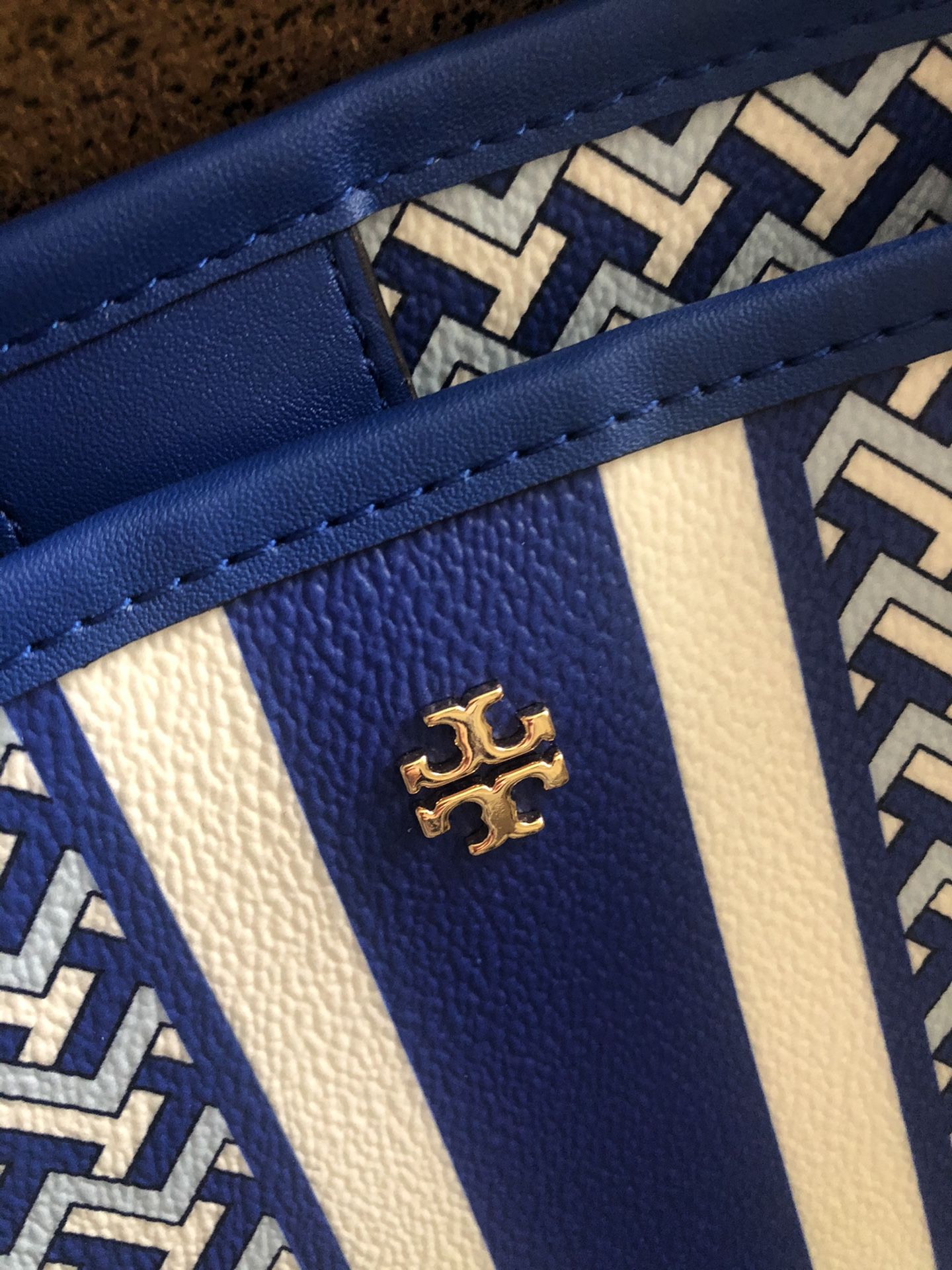 Tory Burch Gemini Link Canvas Tote Large New With Tags for Sale in  Glendale, CA - OfferUp