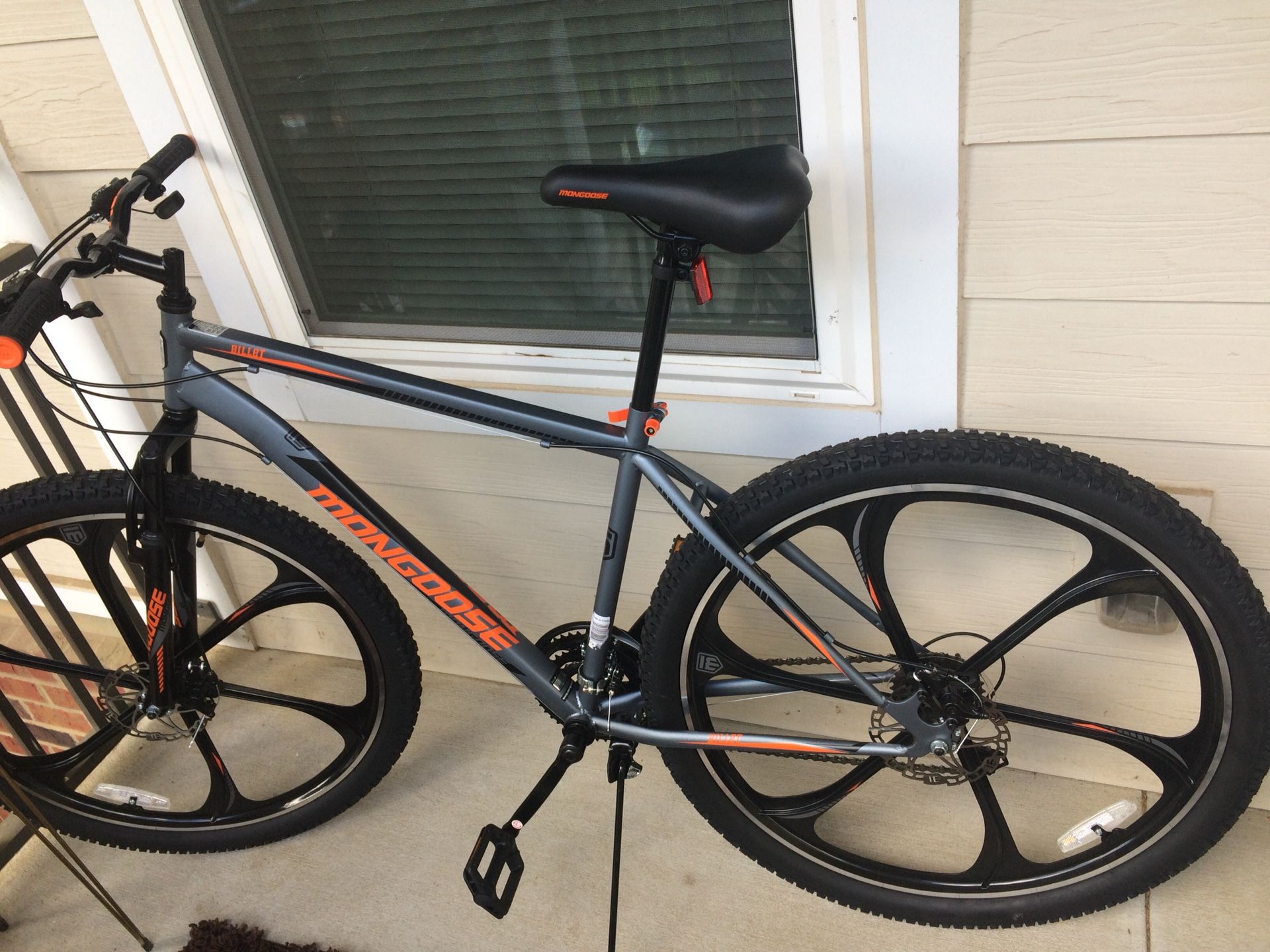 29 men's mongoose billet mountain bike cheap