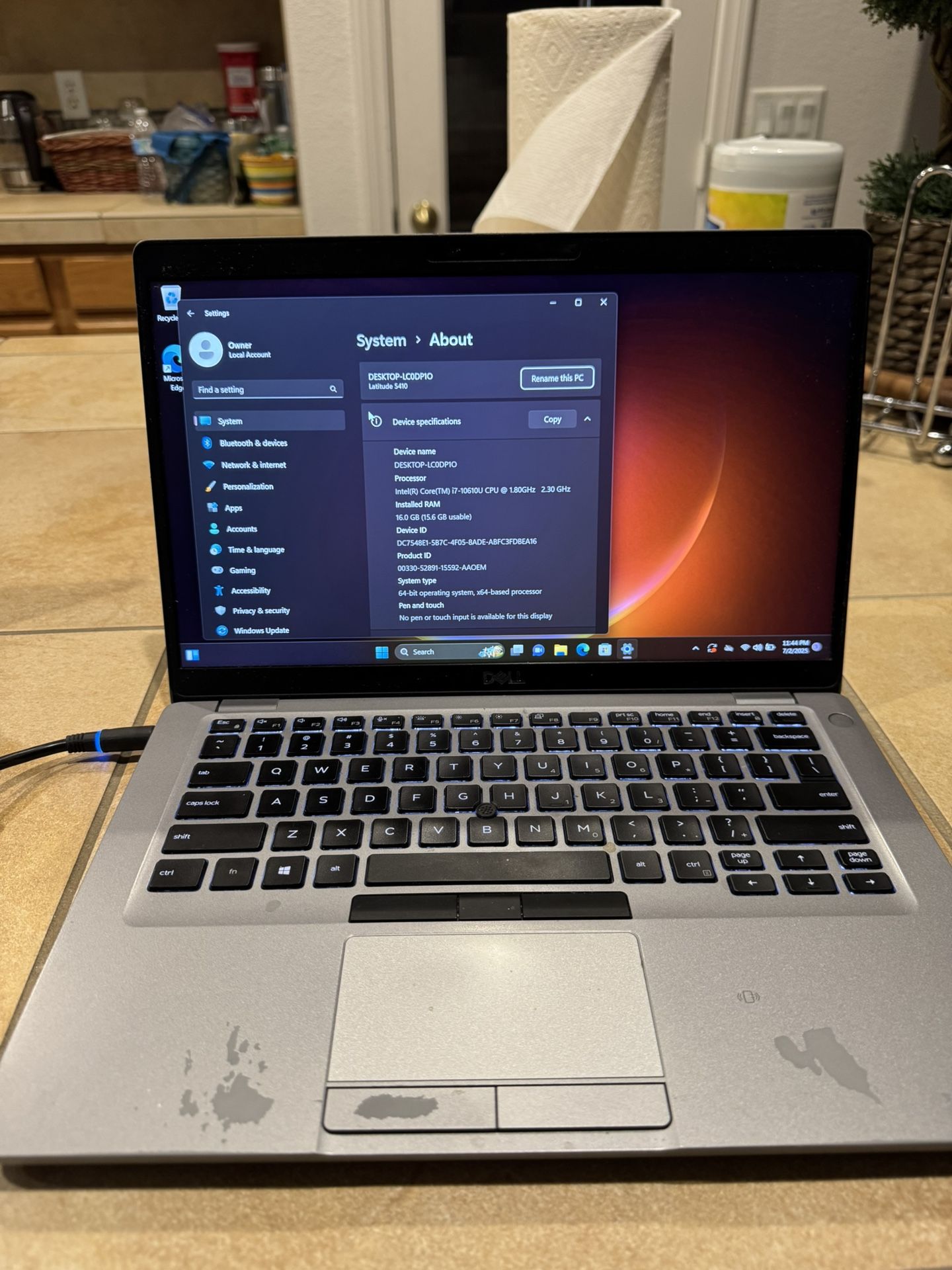 Dell Latitude 5410 Laptop, I7-10610U, 16 GB DDR4, 512 GB NVMe SSD, Windows 11 Pro