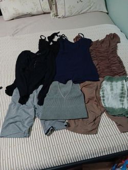Women's Clothes Lot