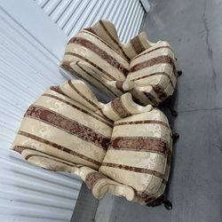 Victorian They Well Kept Clean And Safety Covered Set