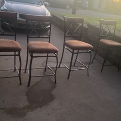 4 Counter High Chairs