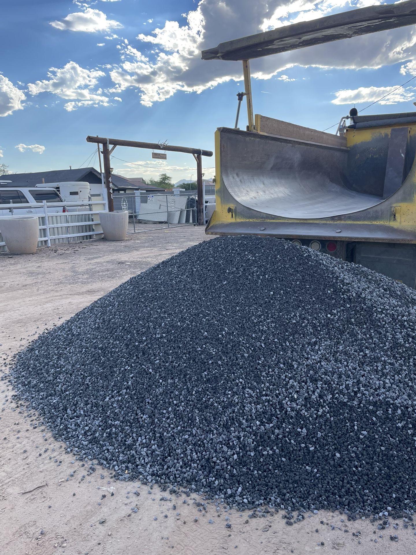 Landscape and construction gravel for sale