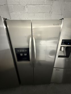 Frigidaire Refrigeartor “36 ( Refrigeradores )