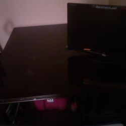 Wooden Kitchen Table +2 Chairs