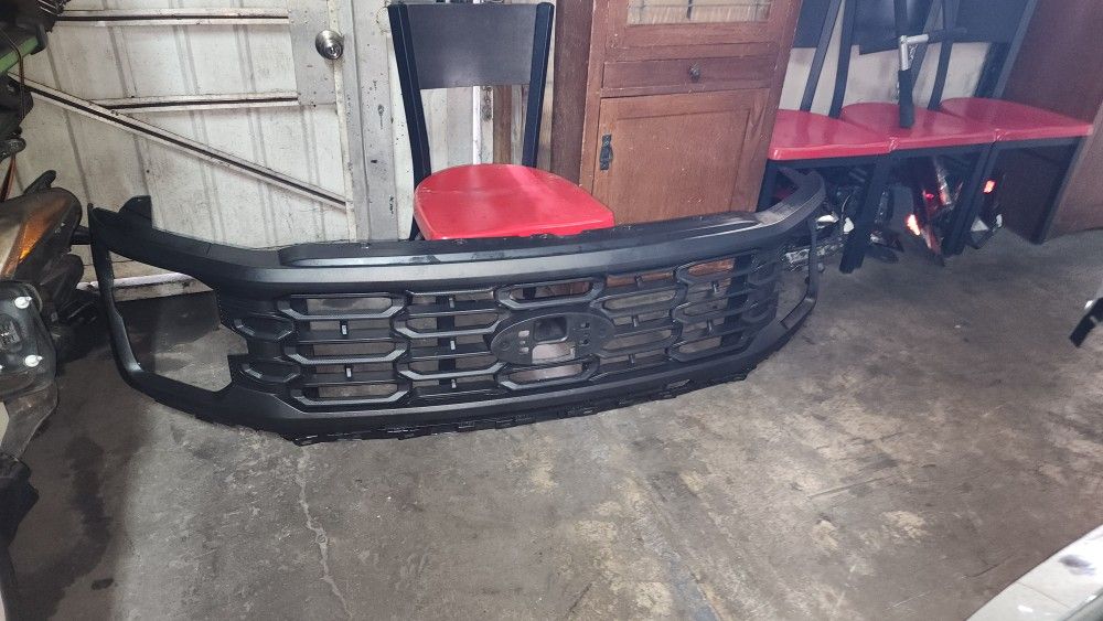 2024-2025 FORD F150 STX GRILLE