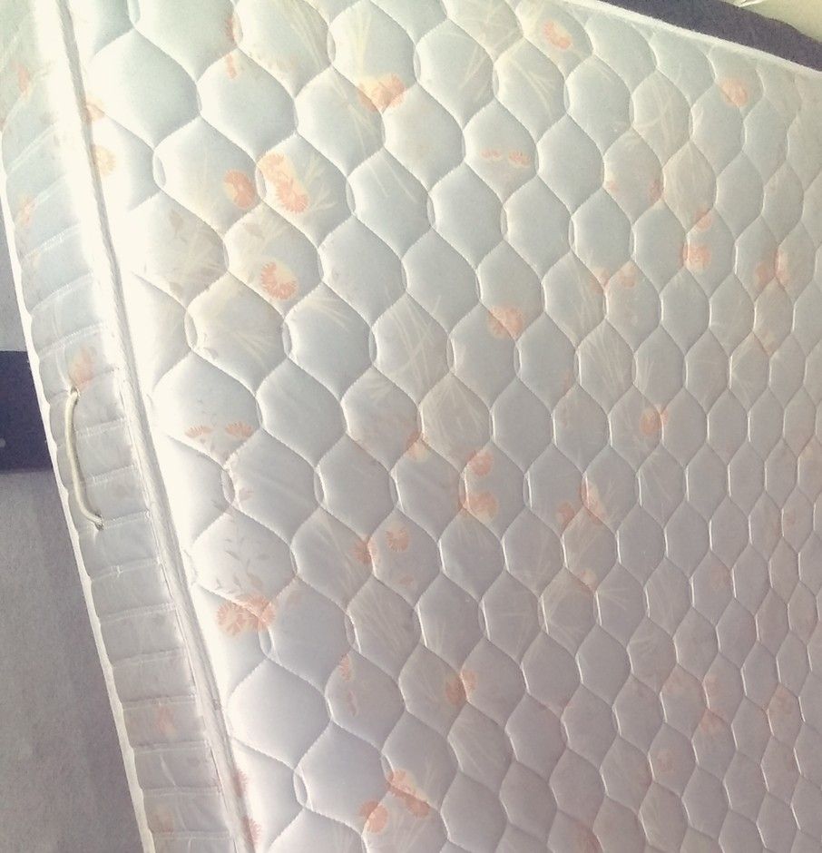 King size mattress and box spring set