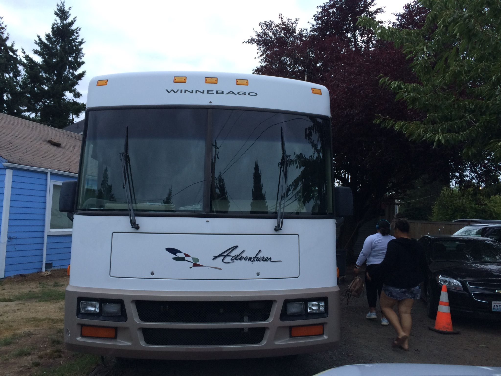 1998 Winnebago Adventure 34A/MH