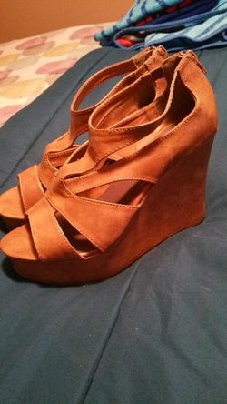 Madden Girl shoes - size 8
