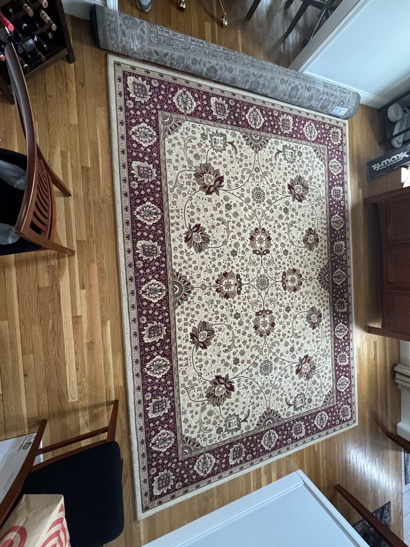 Traditional Area Rug