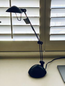 Adjustable / Flexible Black Desk Lamp