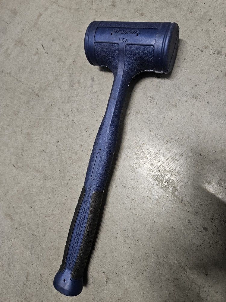 SnapOn 32 oz Soft Grip Dead Blow Hammer