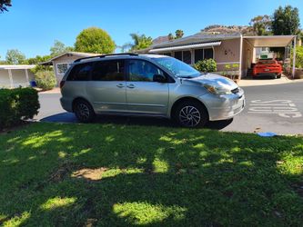2005 Toyota sienna van Le six cylinder 3.3 l