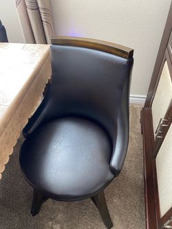 dining room table chairs leather