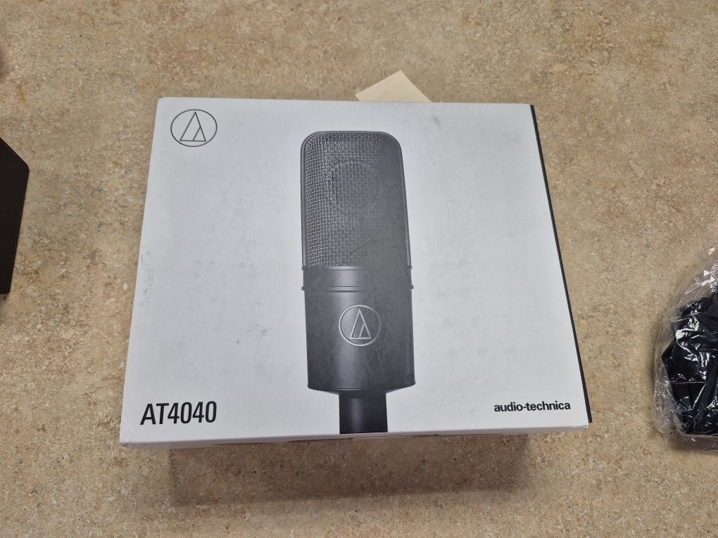Audio Technica AT4040 Condenser Studio Microphone Kit