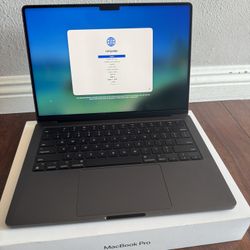 Apple MacBook Pro M3  11 Core 18gb Ram 512gb Ssd 