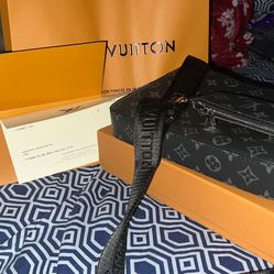 Louis Vuitton Messenger Trio Bag