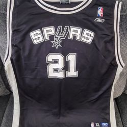 TIM DUNCAN JERSEY XL IN WOMEN'S