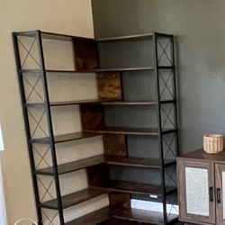 Corner Book Shelf