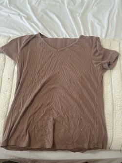 V neck stretchy tee