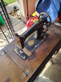 Vintage Singer Sewing Machine
