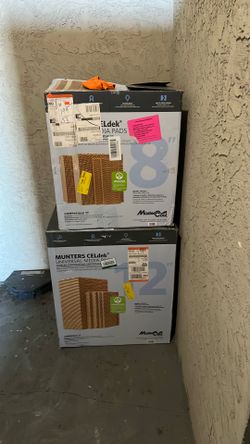 Universal Media Pads Look At Pictures They Are New 