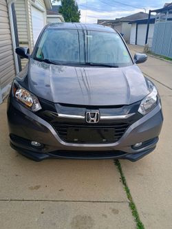 2017 Honda HR-V Touring Sport Utility 4D